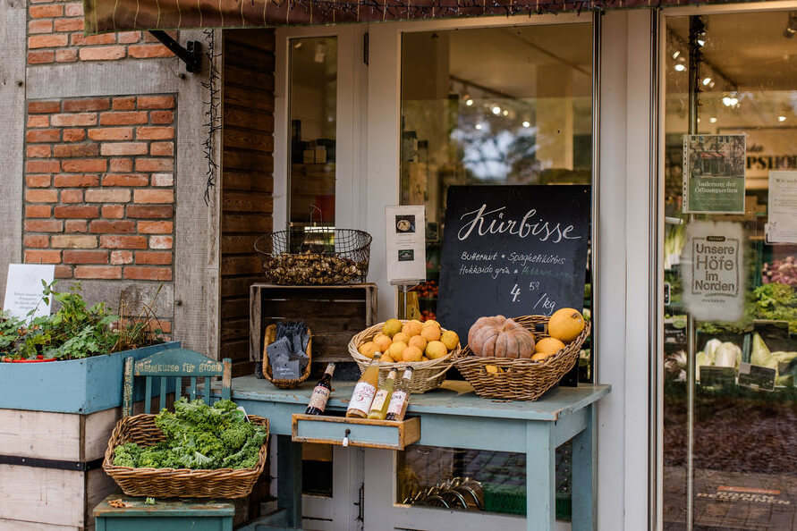 Hofladen – Blick durch den Laden